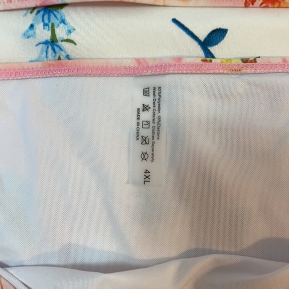 Plus size two piece swim suit - Picture 4 of 5